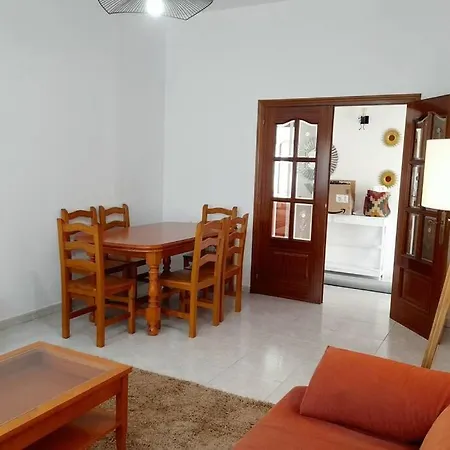 Piso Centrico De 2 Con Terraza Quiroga